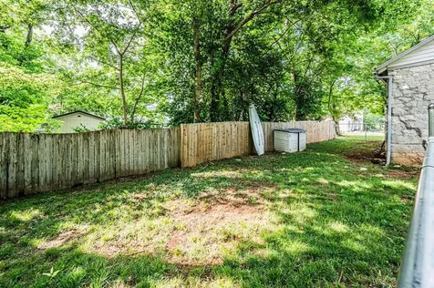 403 W 10th Avenue Bowling Green KY 42101