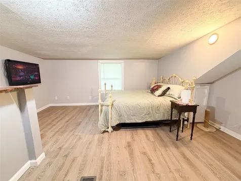 13725 Morgantown Road Bowling Green KY 42101
