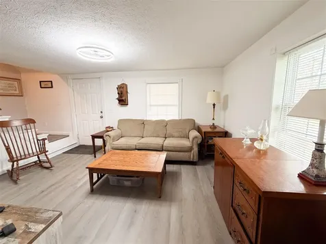 13725 Morgantown Road Bowling Green KY 42101