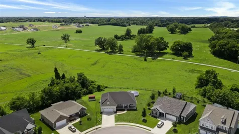 7125 Hilliard Circle Alvaton KY 42122