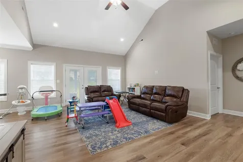 7125 Hilliard Circle Alvaton KY 42122