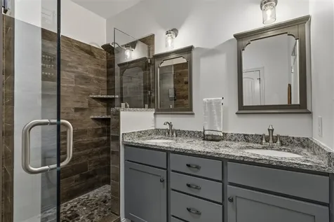 7028 Stone Meade Court Bowling Green KY 42101