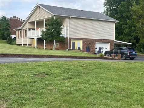 2390 Old Munfordville Road Glasgow KY 42141