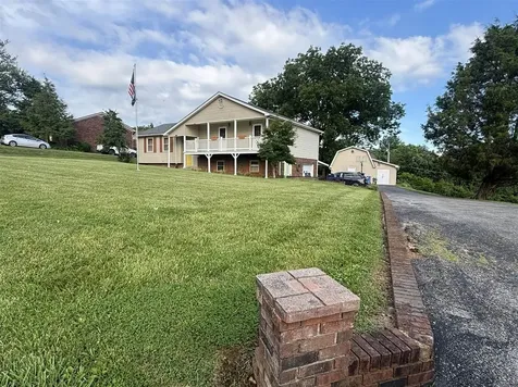 2390 Old Munfordville Road Glasgow KY 42141