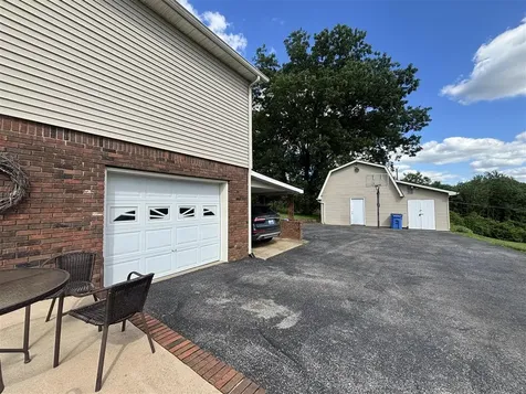 2390 Old Munfordville Road Glasgow KY 42141
