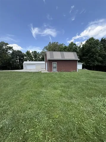 704 Leayou Road Alvaton KY 42122