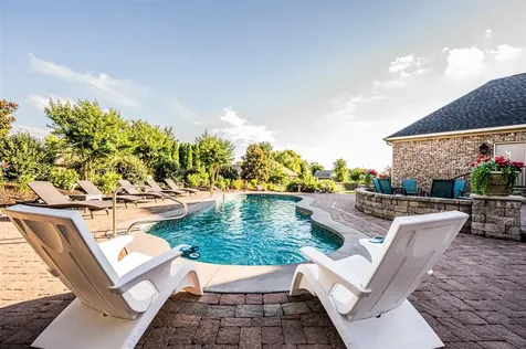 320 Sierra Nevada Way Bowling Green KY 42104