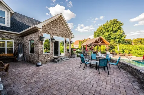 320 Sierra Nevada Way Bowling Green KY 42104