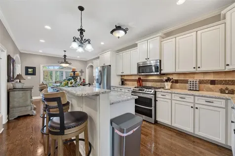 320 Sierra Nevada Way Bowling Green KY 42104