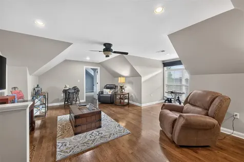 320 Sierra Nevada Way Bowling Green KY 42104