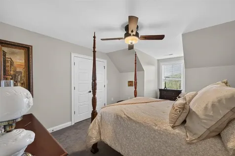 320 Sierra Nevada Way Bowling Green KY 42104