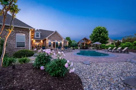 320 Sierra Nevada Way Bowling Green KY 42104