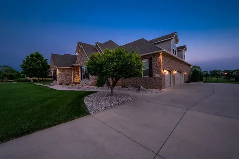 320 Sierra Nevada Way Bowling Green KY 42104