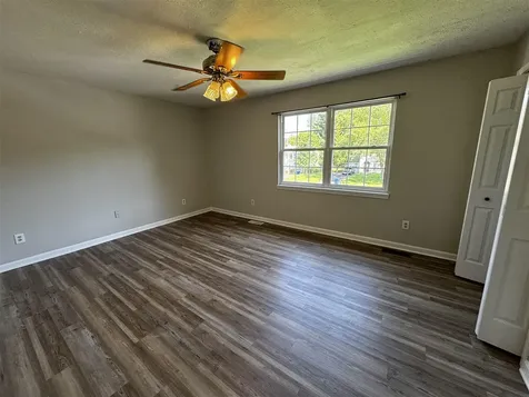 1580 Pleasant Valley Court Bowling Green KY 42104