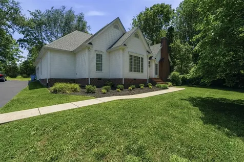 109 Firethorn Street Glasgow KY 42141