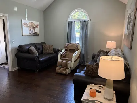 175 Jackson Avenue Scottsville KY 42164