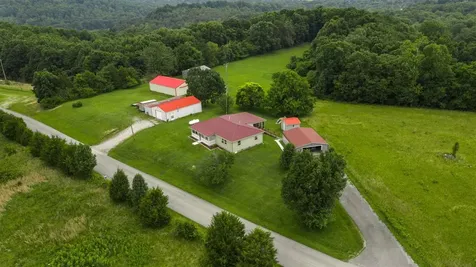 575 Dickeys Mill Road Mammoth Cave KY 42259