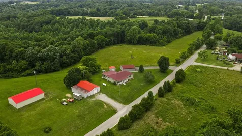 575 Dickeys Mill Road Mammoth Cave KY 42259