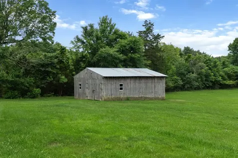 575 Dickeys Mill Road Mammoth Cave KY 42259