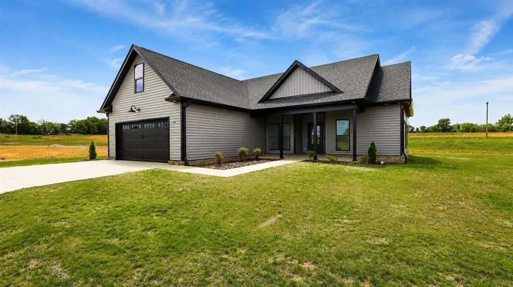 211 Nicklaus Avenue Glasgow KY 42141