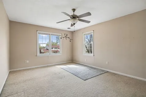 837 Edgefield Way Bowling Green KY 42104