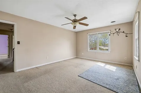 837 Edgefield Way Bowling Green KY 42104