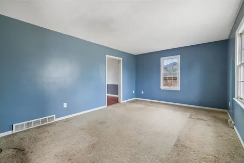 837 Edgefield Way Bowling Green KY 42104