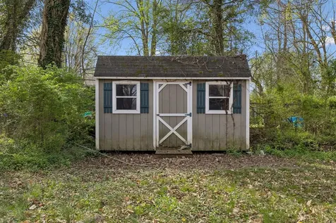 837 Edgefield Way Bowling Green KY 42104