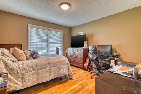 3702 Morgantown Road Russellville KY 42276