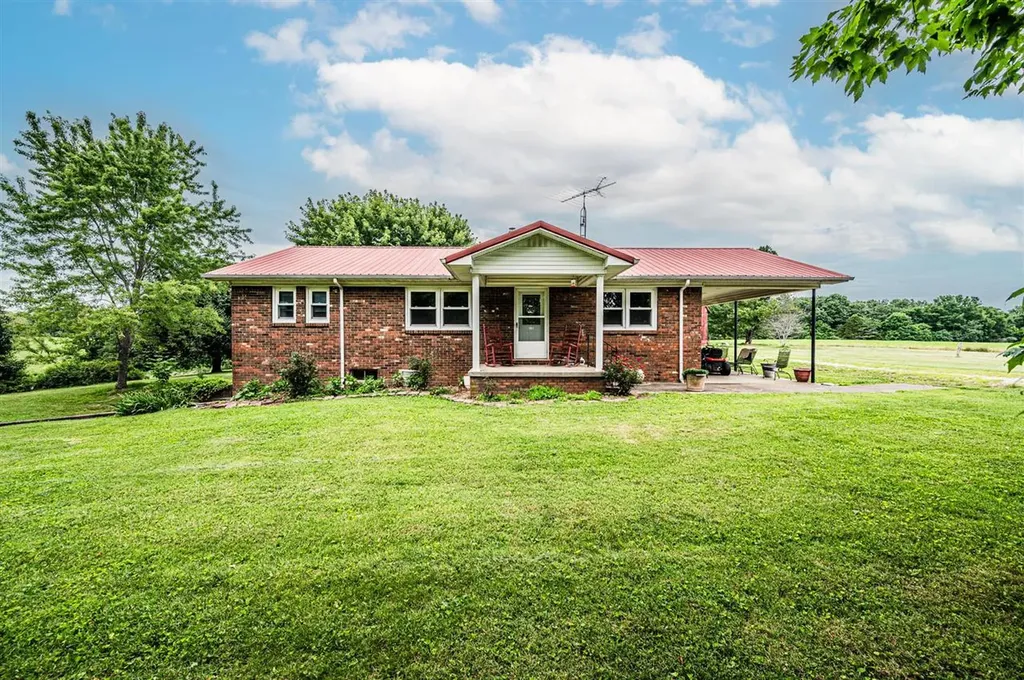3604 Mount Zion Road Brownsville KY 42210