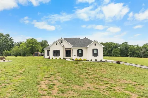 3433 H E Johnson Road Alvaton KY 42122