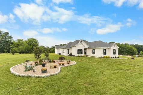 3433 H E Johnson Road Alvaton KY 42122