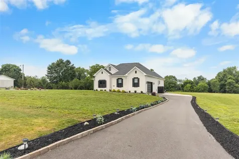 3433 H E Johnson Road Alvaton KY 42122