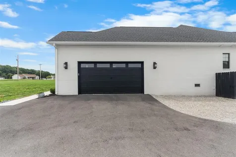 3433 H E Johnson Road Alvaton KY 42122