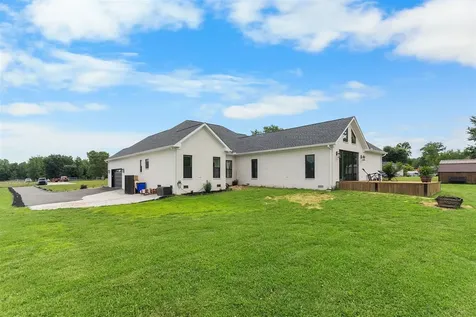 3433 H E Johnson Road Alvaton KY 42122