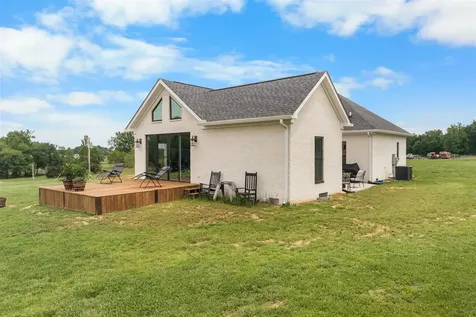 3433 H E Johnson Road Alvaton KY 42122