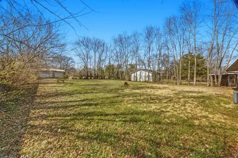 1261 N Lee Street Bowling Green KY 42101