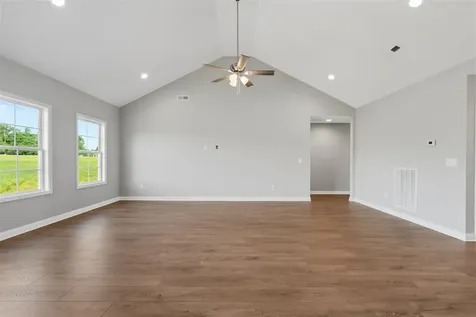 77 Garden Way Smiths Grove KY 42210
