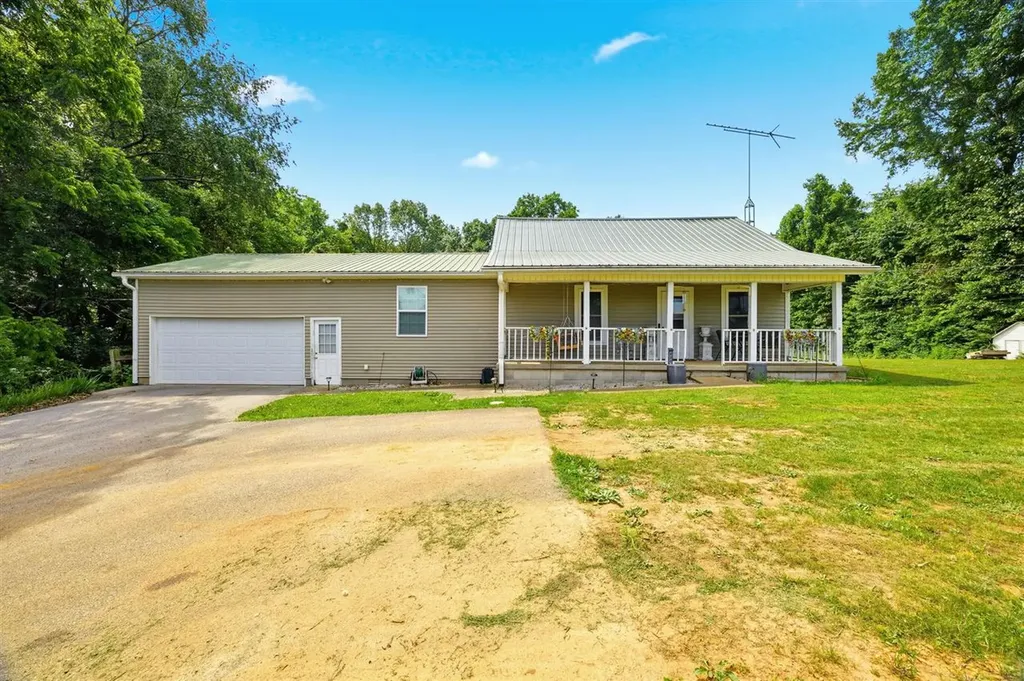 423 Old Greenhill Road Alvaton KY 42122