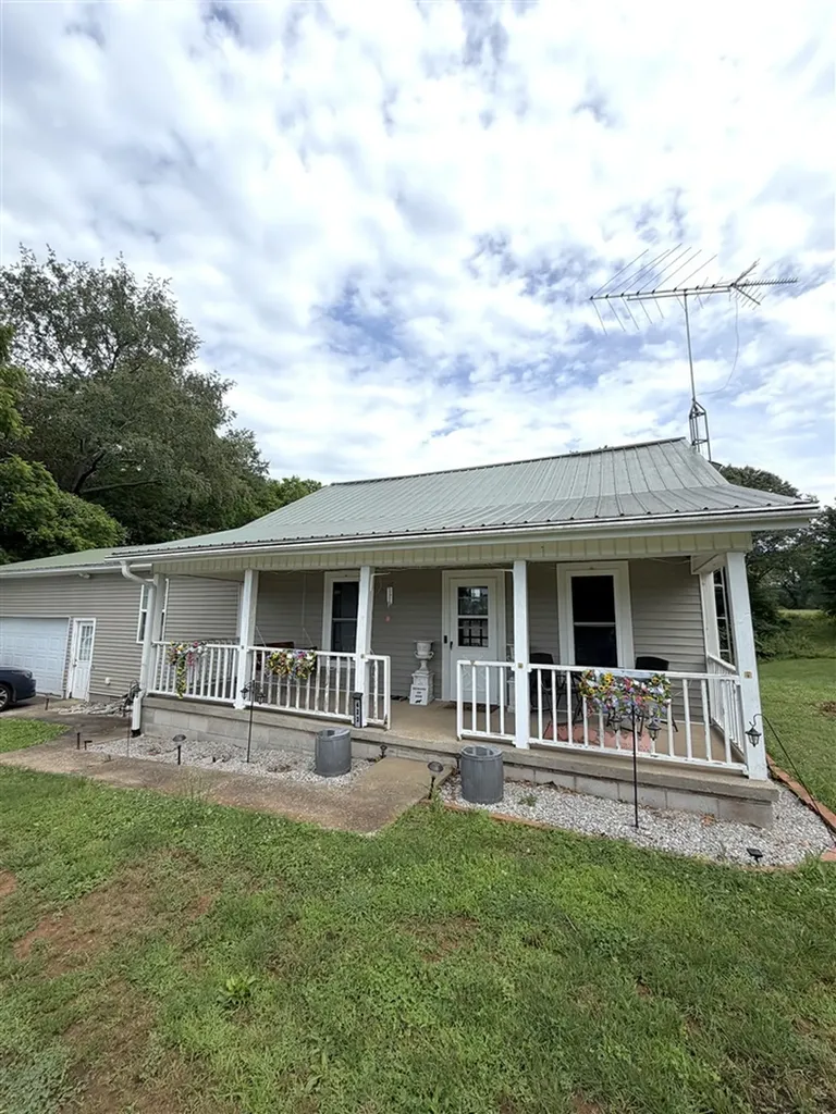 423 Old Greenhill Road Alvaton KY 42122