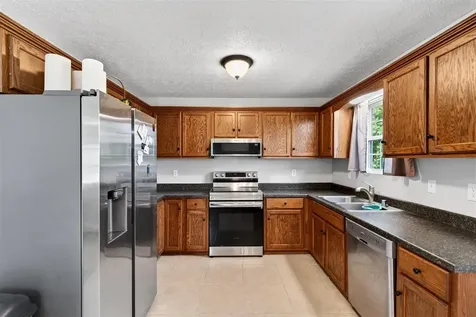 90 Ayers Lane Scottsville KY 42164