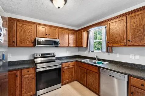 90 Ayers Lane Scottsville KY 42164
