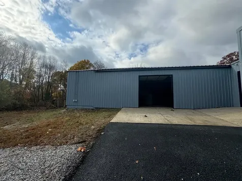 60 Lambert Road Scottsville KY 42164