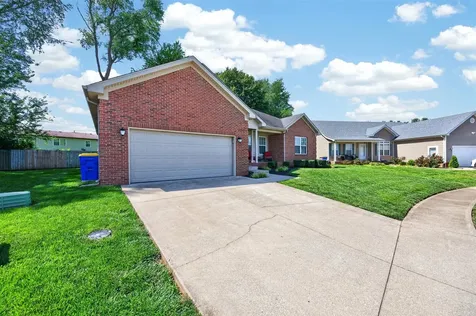 2748 Pointe Court Bowling Green KY 42104