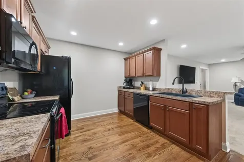 2748 Pointe Court Bowling Green KY 42104