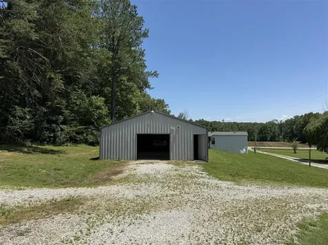 4566 Rochester Road Morgantown KY 42261