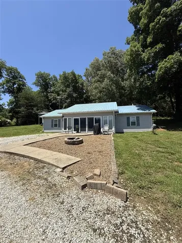 4566 Rochester Road Morgantown KY 42261