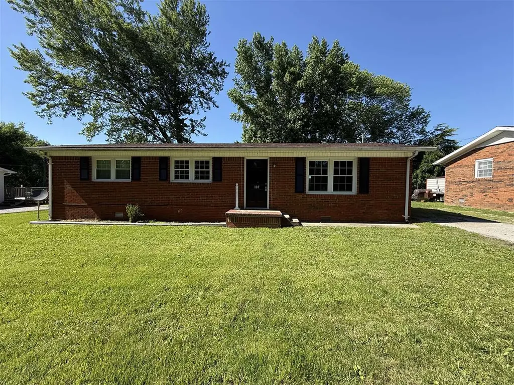 107 Sycamore Street Morgantown KY 42261