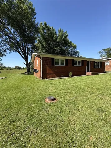 107 Sycamore Street Morgantown KY 42261