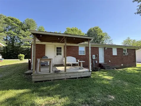 107 Sycamore Street Morgantown KY 42261